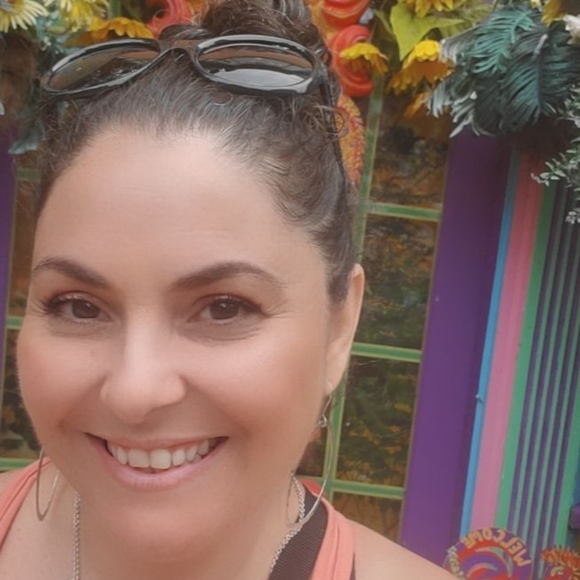 Meet your Posh Ambassador, MacKenzie! - Picture 14 of 15